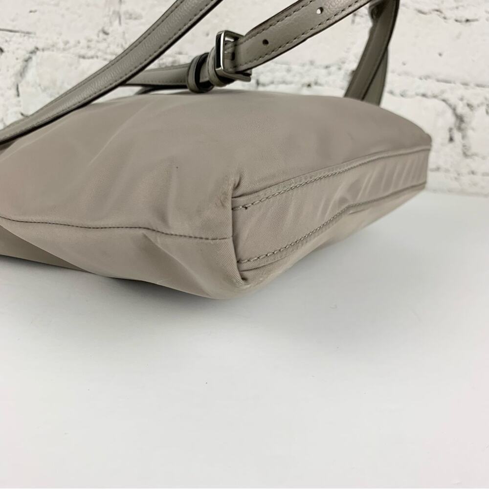Kate Spade Dawn Soft Taupe Grey Flat Crossbody Purse - Picture 9 of 12